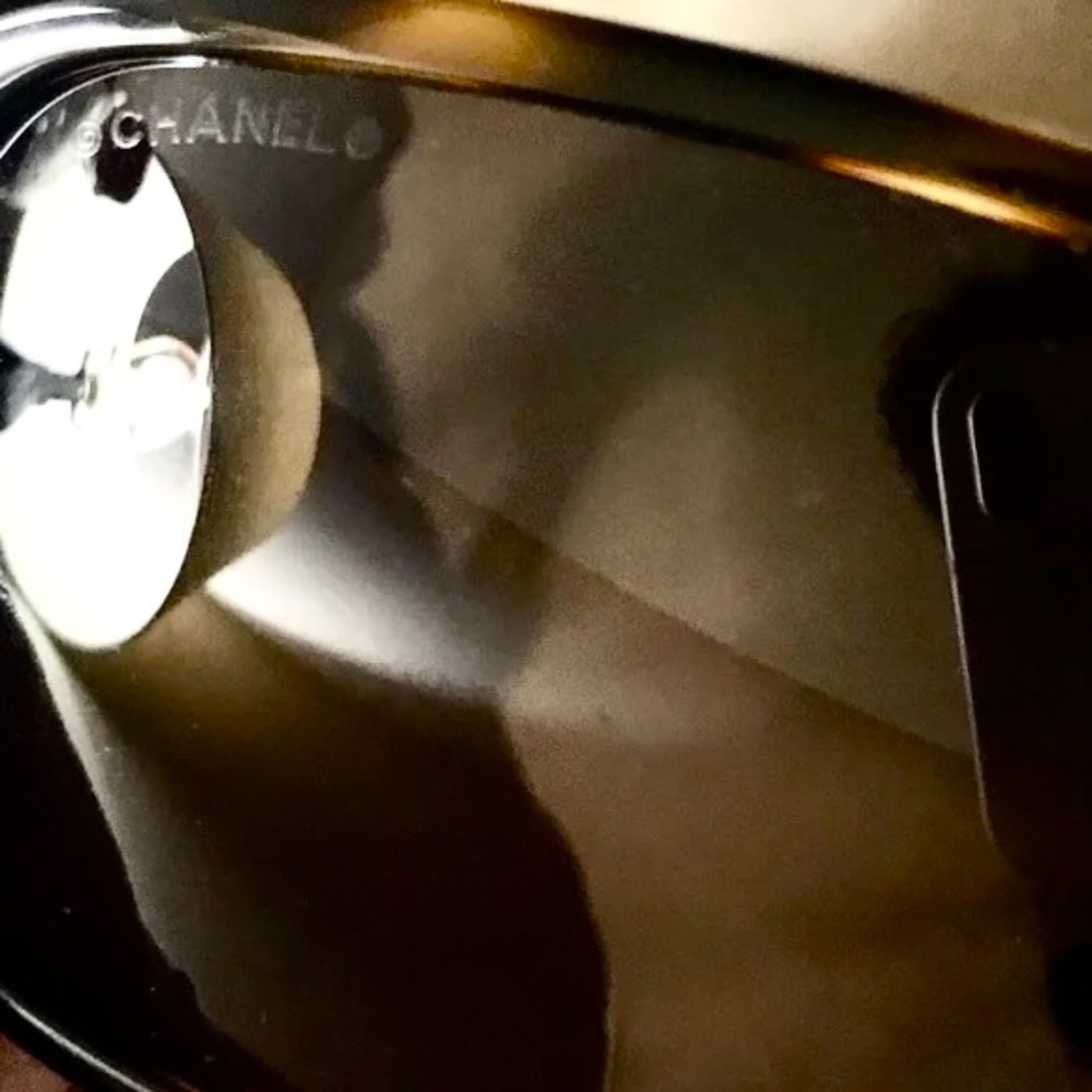 CHANEL Brown Sunglasses - Picture 10 of 10